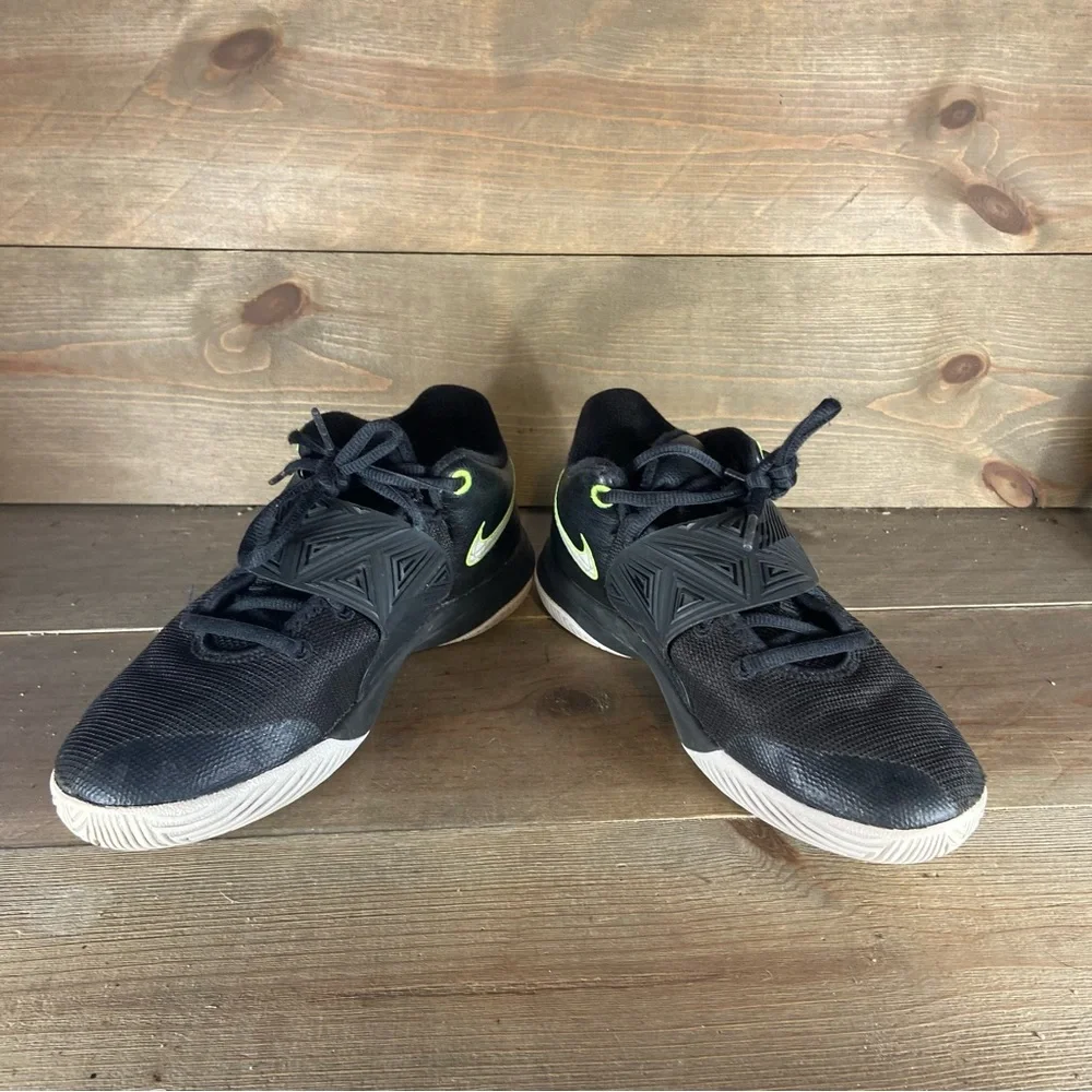 Nike flytrap 3 kids youth size 4.5 shoes black athletic basketball sneakers